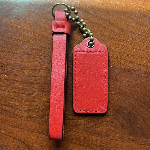 Coach hang tag charm - Picture 2 of 3